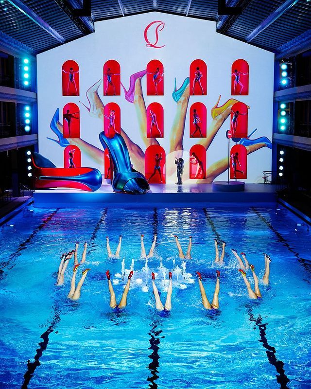 Louboutin piscina Molitor en París 