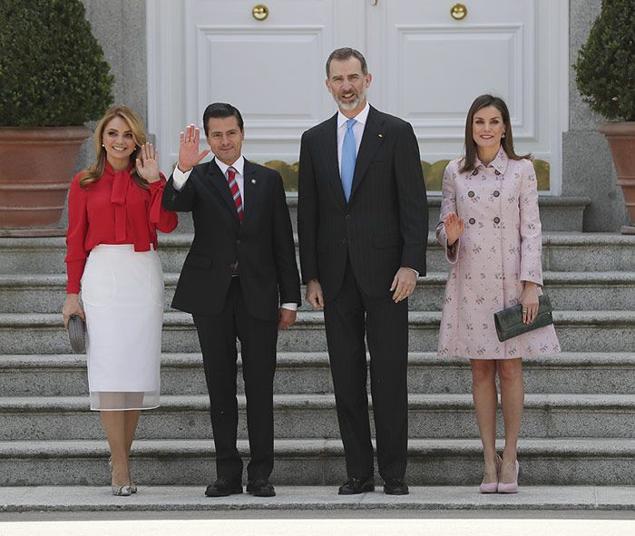 Los Reyes ofrecen un almuerzo al presidente Enrique Peña Nieto y su mujer, Angélica Rivera