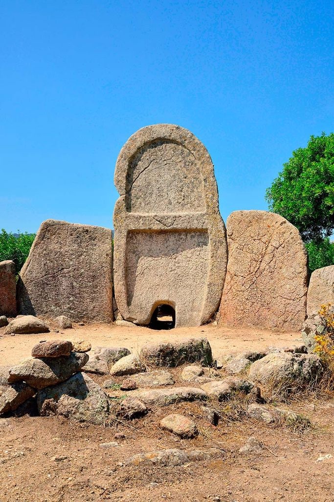 gigantes tumbas cerdena