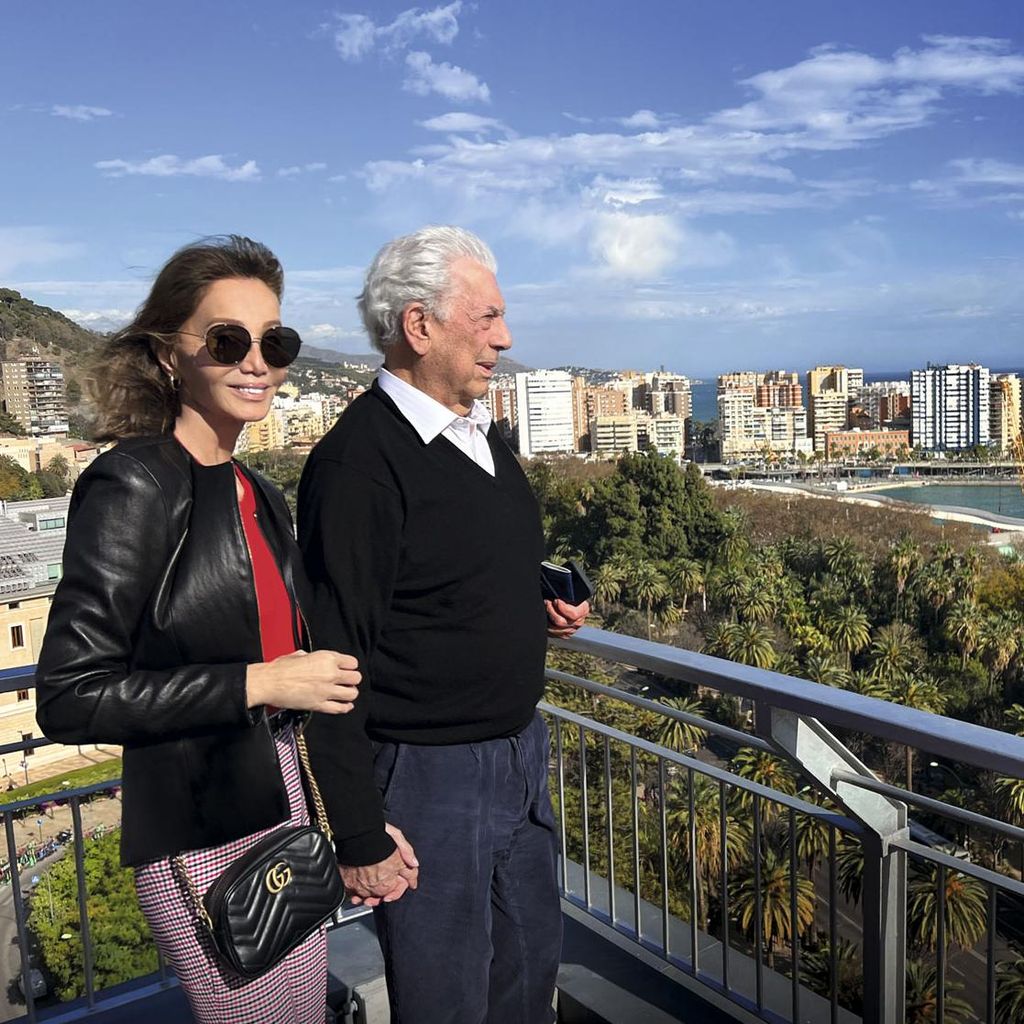 Isabel Preysler y Mario Vargas Llosa HOLA 4050