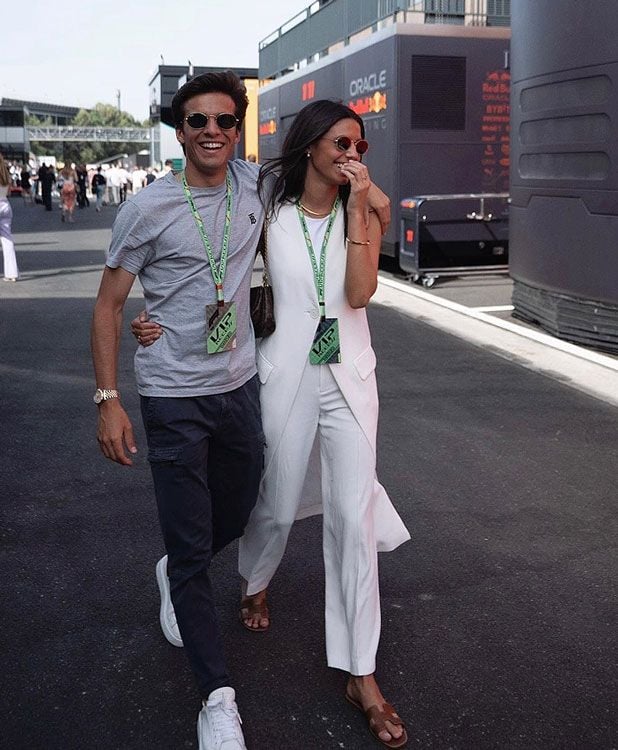 Imagen de Riqui Puig junto a su novia Gemma Iglesias 