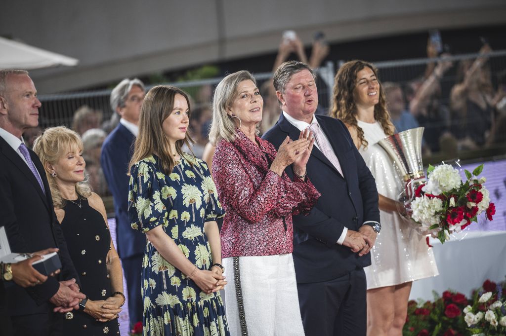 Carolina de Mónaco y Alexandra de Hannover