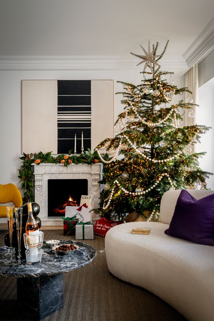 Salón con árbol de Navidad