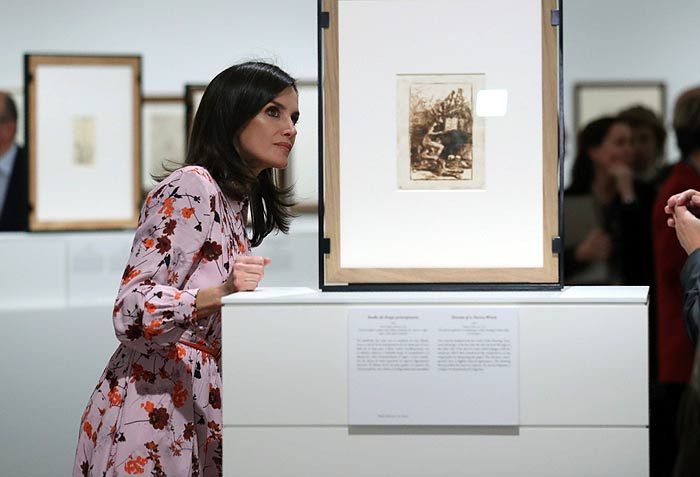 La reina Sofía y la reina Letizia, juntas de compras en la tienda más solidaria