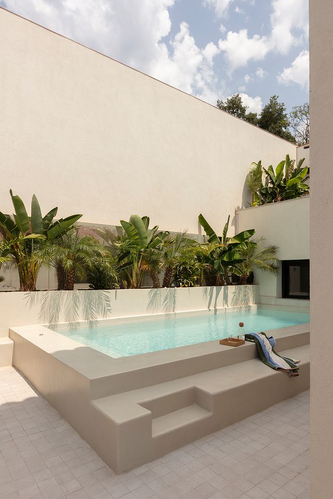 Piscina de una casa unifamiliar en Barcelona