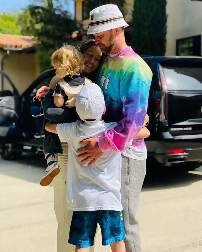 Justin Timberlake con Jessica Biel y sus dos hijos