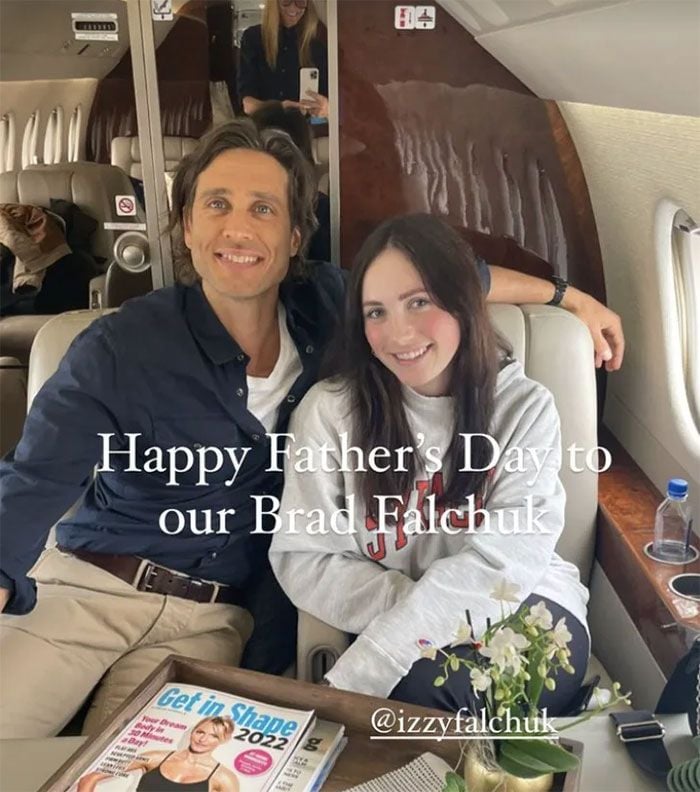 Brad Falchuk con su hija Izzy