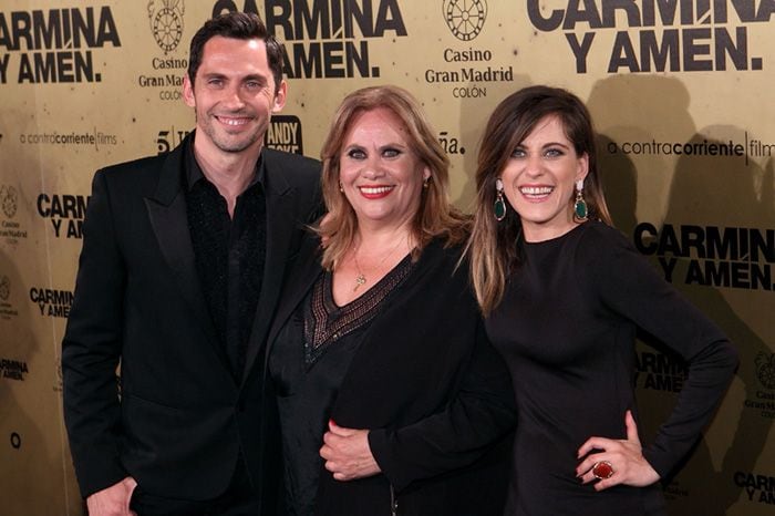 Carmina Barrios con Paco y María León