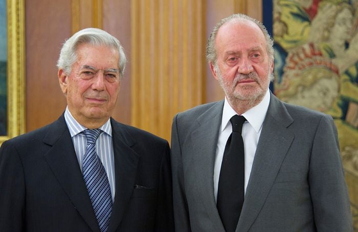 Juan Carlos I y Mario Vargas Llosa