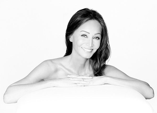 ​Tras muchos años de experiencia en el conocimiento y uso de los cosméticos más pioneros del mundo, Isabel Preysler presenta su propia línea de cuidado para la piel, My Cream
