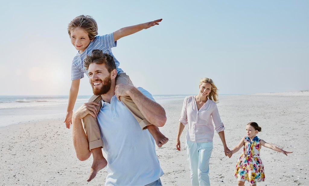 familia en la playa