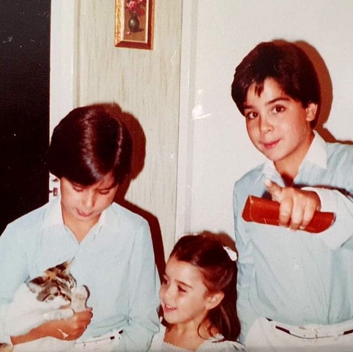 Mario Vaquerizo con sus hermanos cuando eran pequeños