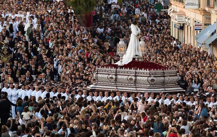 El Cautivo recorriendo las calles de Málaga en la Semana Santa