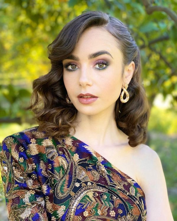 lily collins clavicut