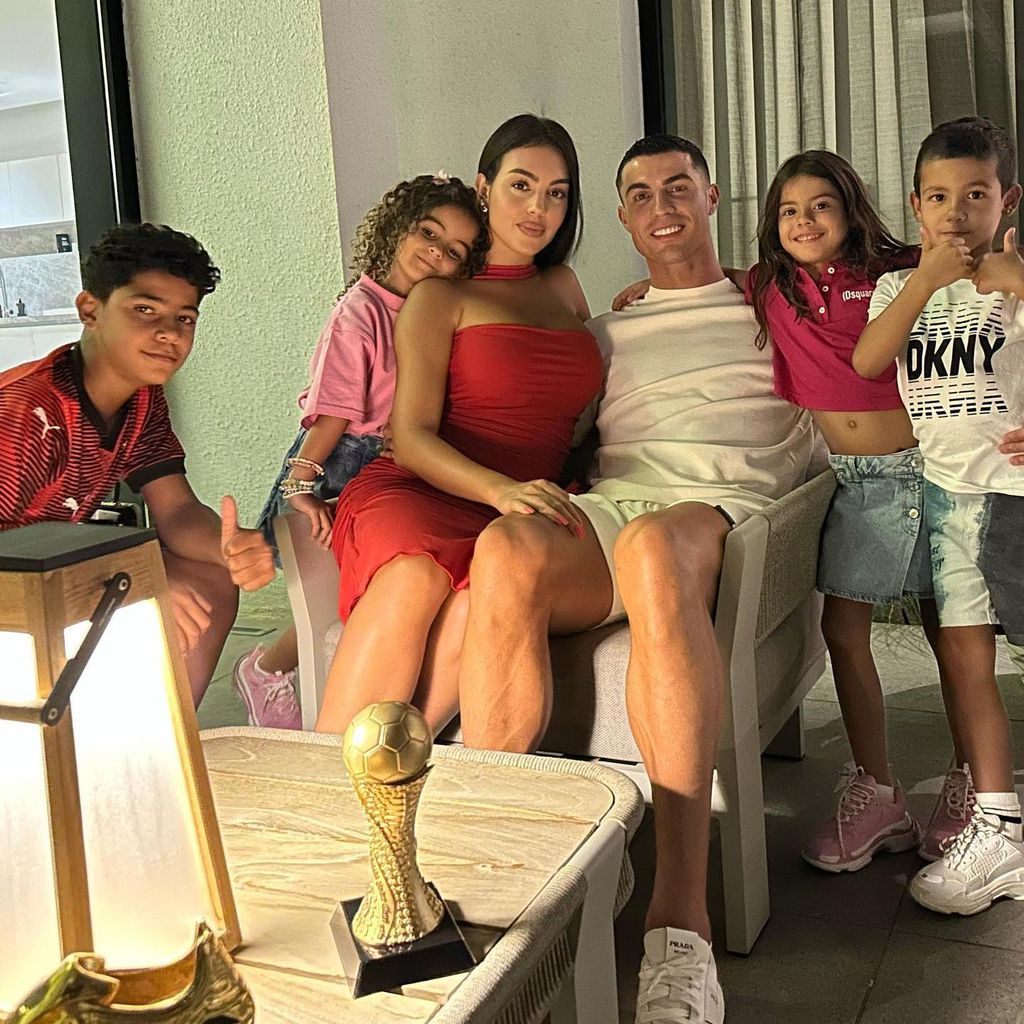 Georgina Rodríguez, Cristiano Ronaldo y sus hijos