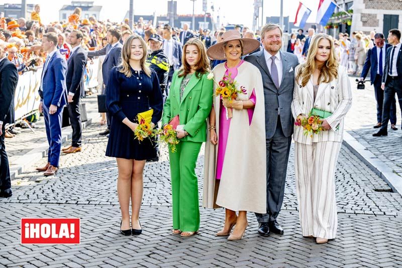 Guillermo y Máxima de Holanda con sus hijas