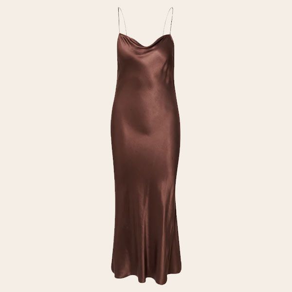 vestido satinado marron