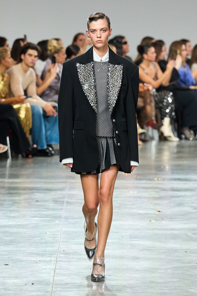 Paris Fashion Week: Rabanne Primavera/Verano 2025