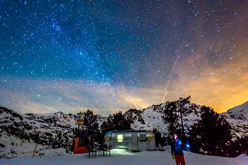 airstream-andorra-valnord-caravana-noche