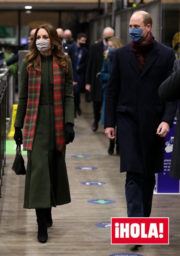 Kate Middleton y el príncipe William en la estación Euston