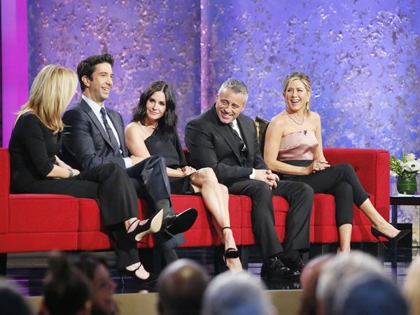 Reencuentro de los actores de 'Friends' en All-Star Tribute to James Burrows