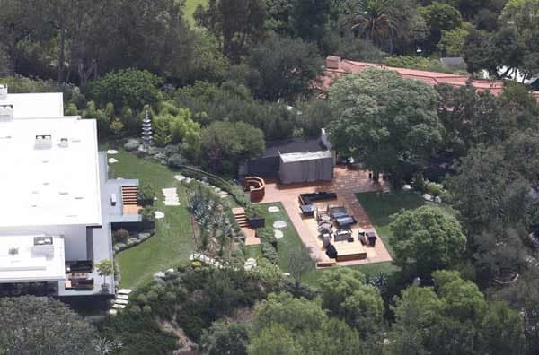 La boda se celebró en la residencia de la actriz de Los Ángeles, una impresionante mansión ubicada en el barrio de Bel Air
