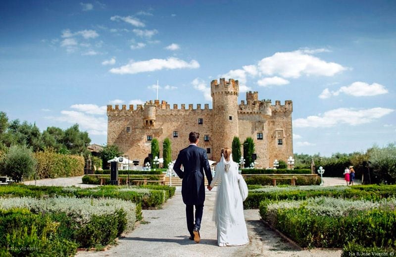 castillo arguijuela   isa y jose vicente