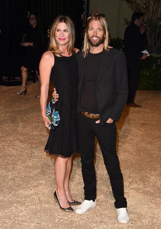  Taylor Hawkins y su esposa