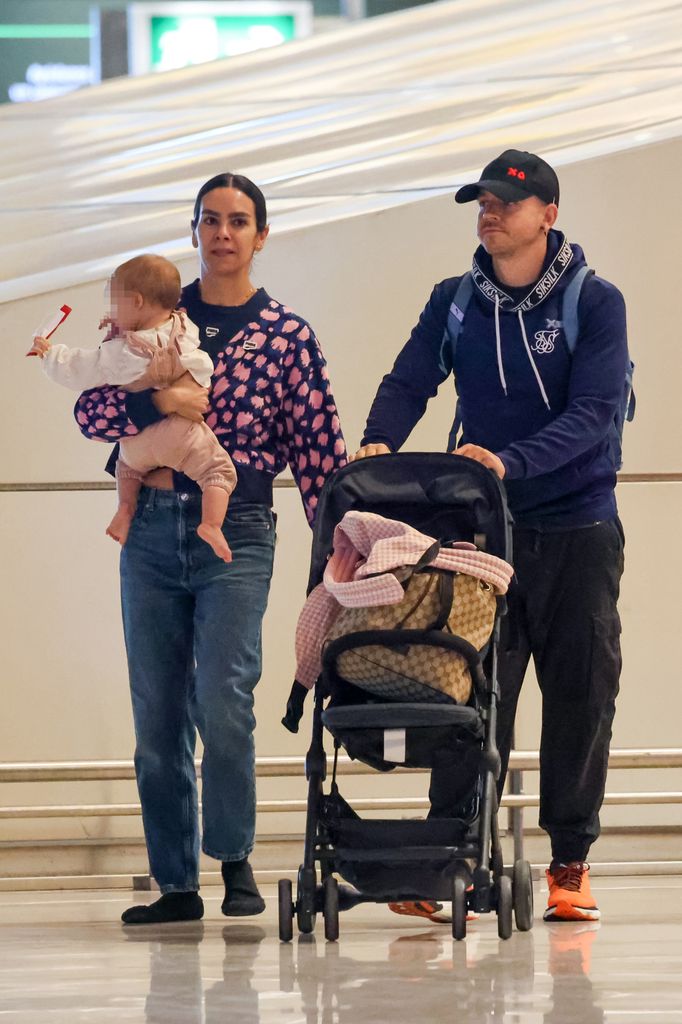 Cristina Pedroche y David Muñoz con su hija Laia