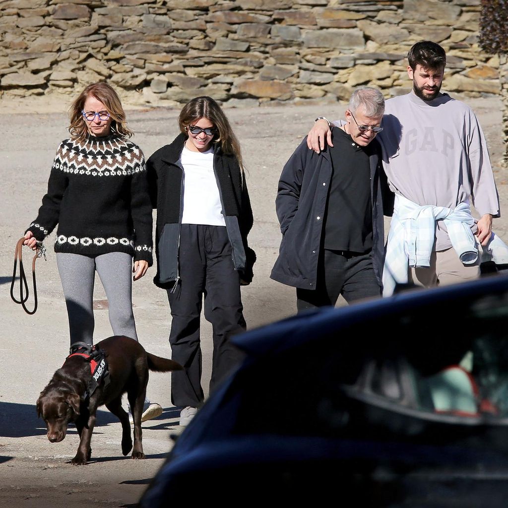 La familia de Gerard Piqué HOLA4093