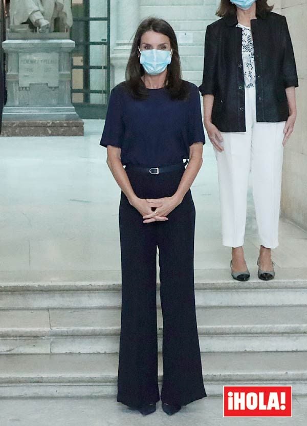 Reina Letizia con pantalones palazzo