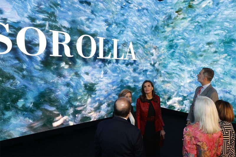 Don Felipe y doña Letizia en una exposición  de Sorolla