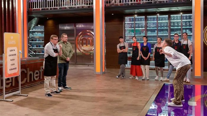 César Cadaval abandonó pronto MasterChef celebrity