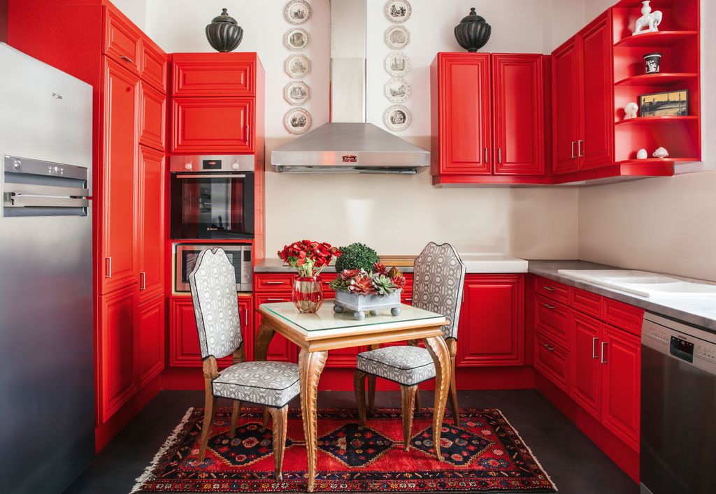 La cocina en rojo de Timothy Corrigan