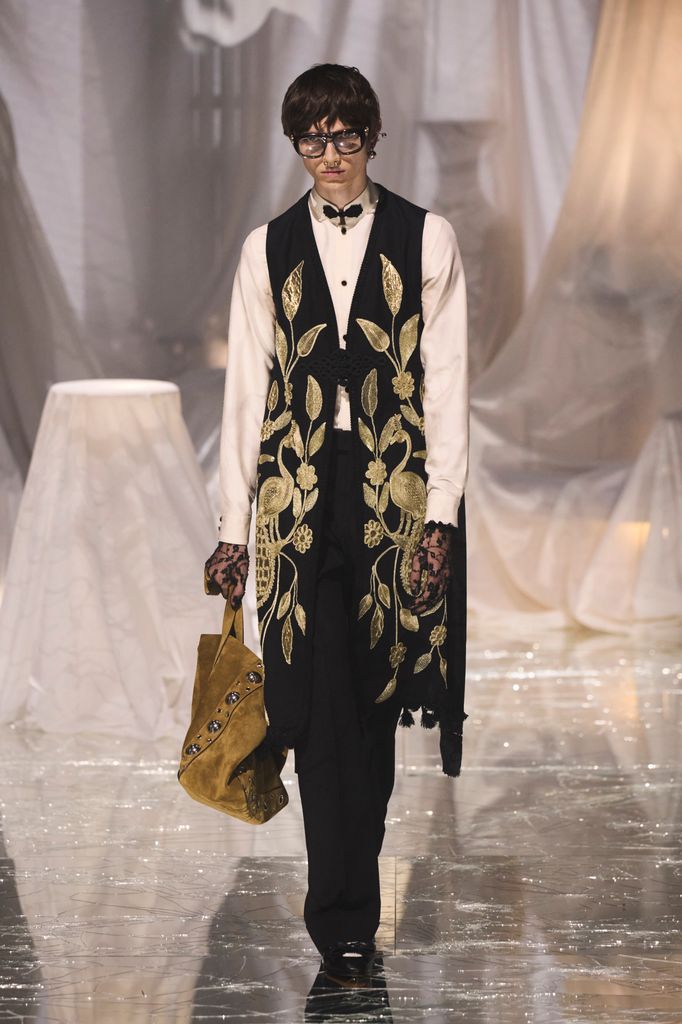 Paris Fashion Week: Valentino Primavera/Verano 2025