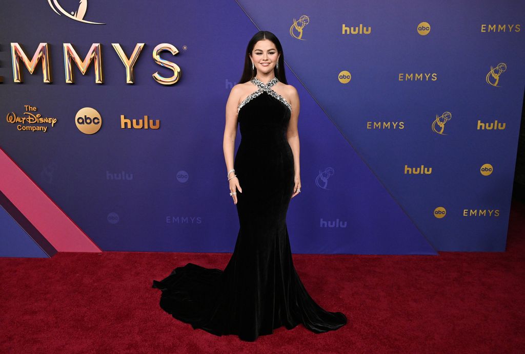 Selena eligió un diseño de Ralph Lauren para esta noche tan especial 