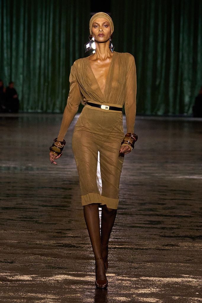 yves saint laurent desfile otono invierno 2024031a