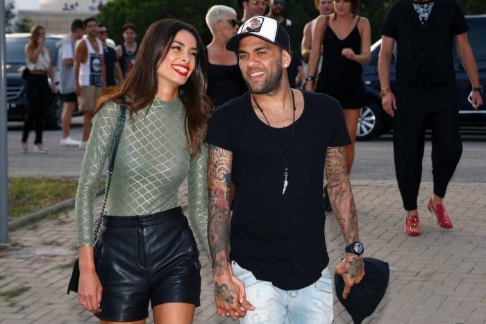 Dani Alves y Joana Sanz de paseo