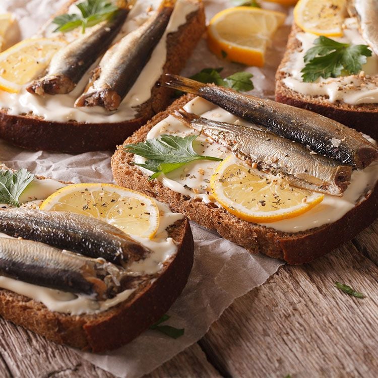 Sardinas con crema de queso de cabra