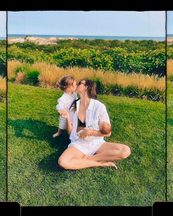 Karlie Kloss y sus hijos