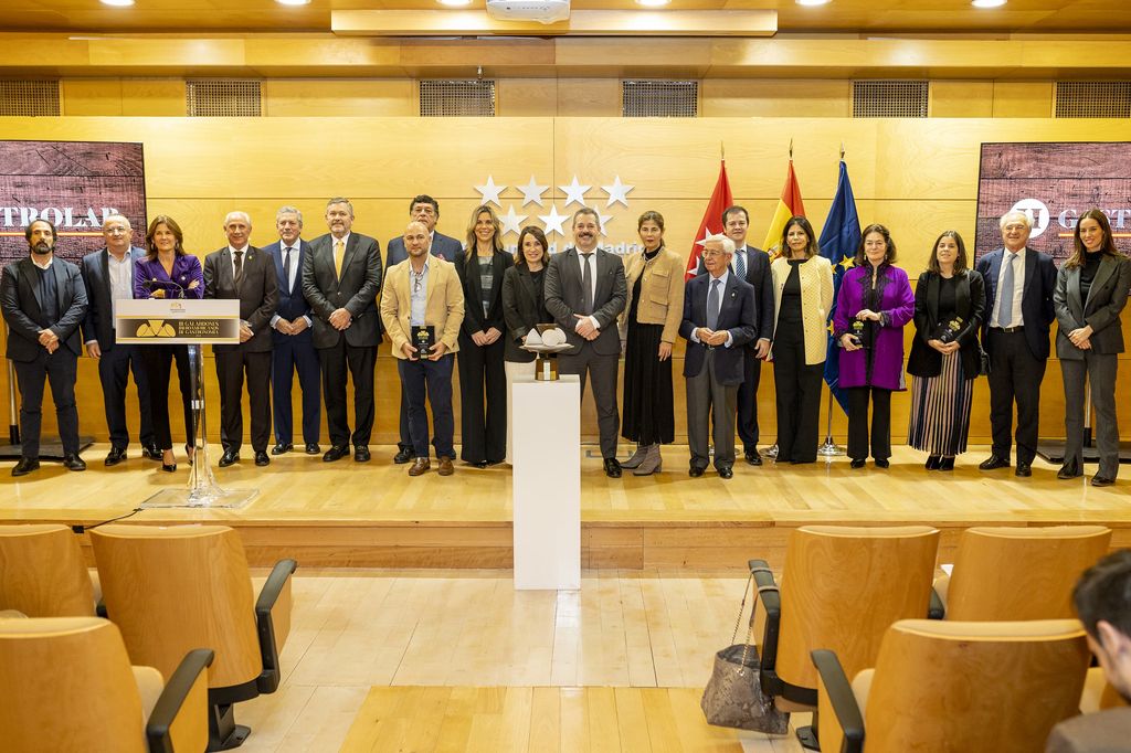 Autoridades y galardonados con los III Premios de la Academia Iberoamericana de Gastronomía.