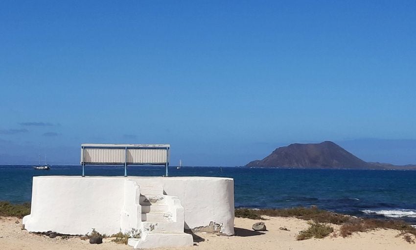 banco en dunas de corralejo fuerteventura