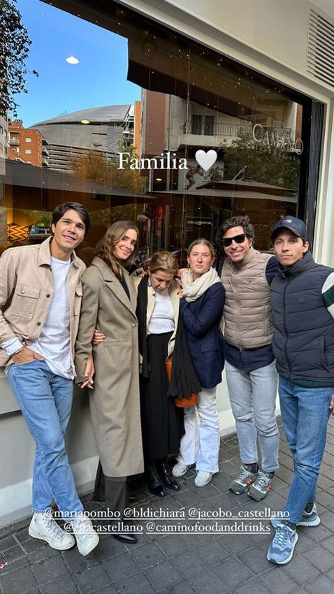 Pablo Castellano con su familia