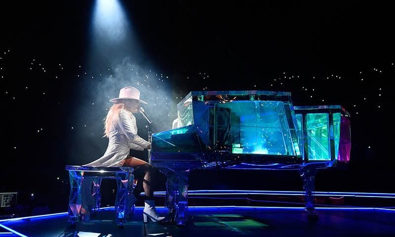 lady gaga pianos alocados11