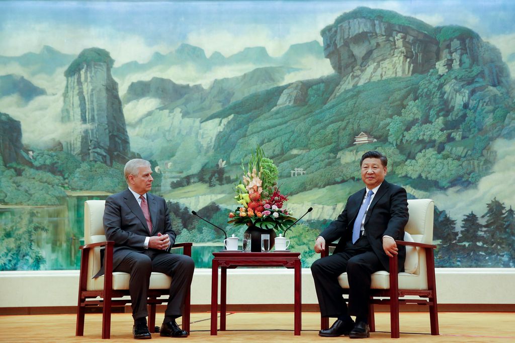 El presidente chino, Xi Jinping, recibió al príncipe Andrés en mayor de 2018 en Pekín, cuando el hijo de Isabel II todavía tenía una función pública como embajador comercial del Reino Unido