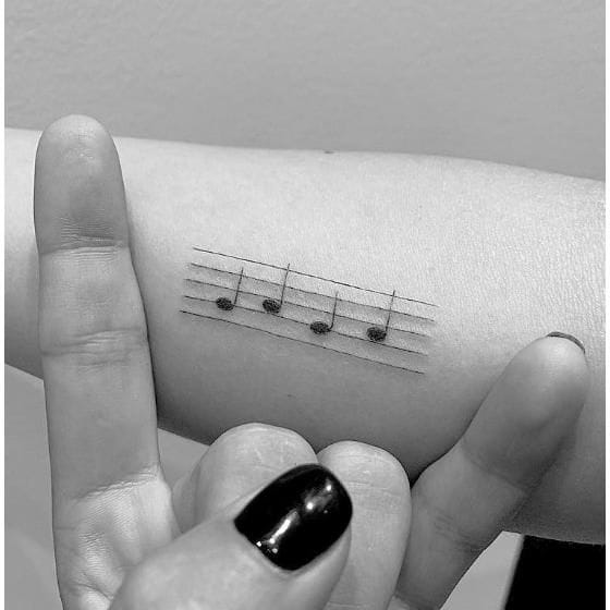 ady gaga tatuaje edith piaf 03 a