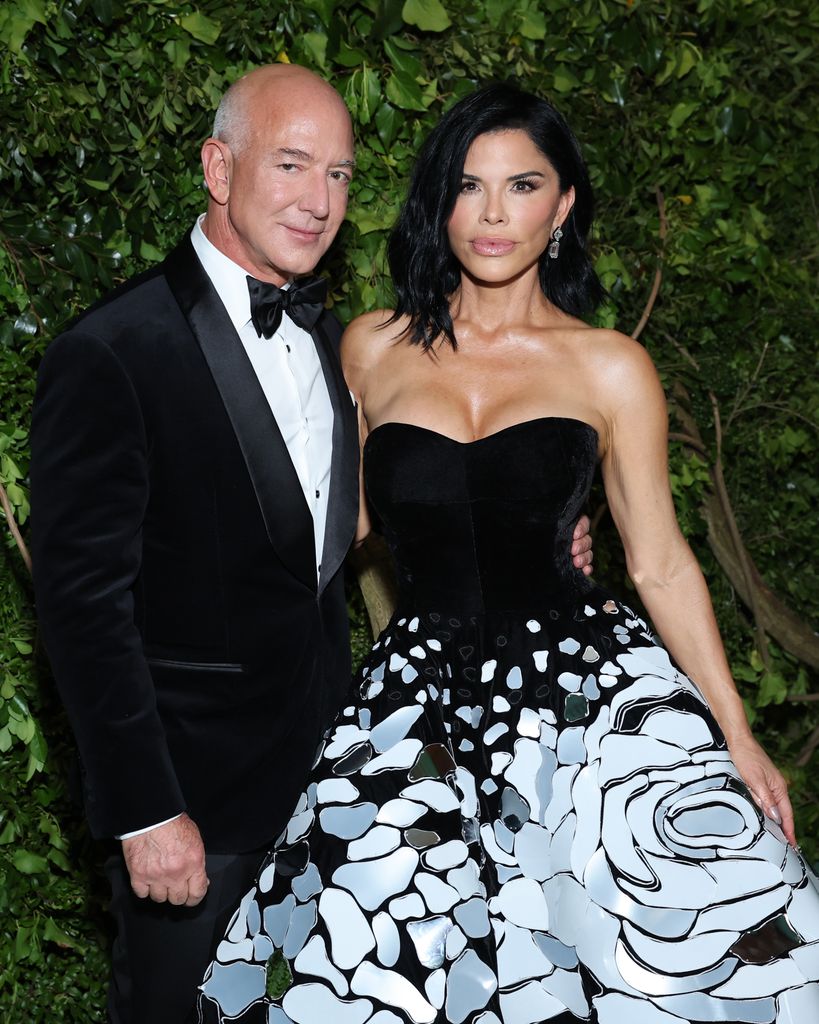 Jeff Bezos y Lauren Sanchez se comprometieron en 2023.