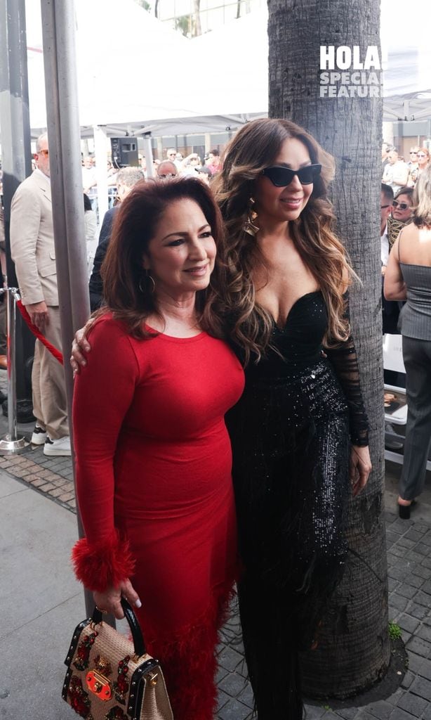 Gloria Estefan y Thalía viajaron hasta Los Ángeles para celebrar junto a Lili este gran reconocimiento. 