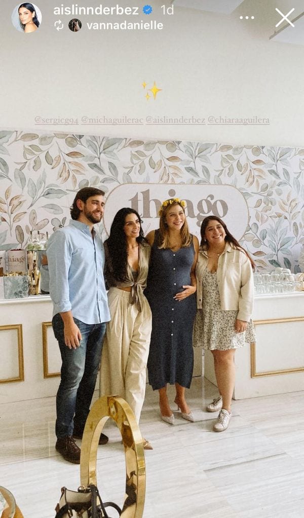 Aislinn posó junto a sus hermanas Michelle y Chiara