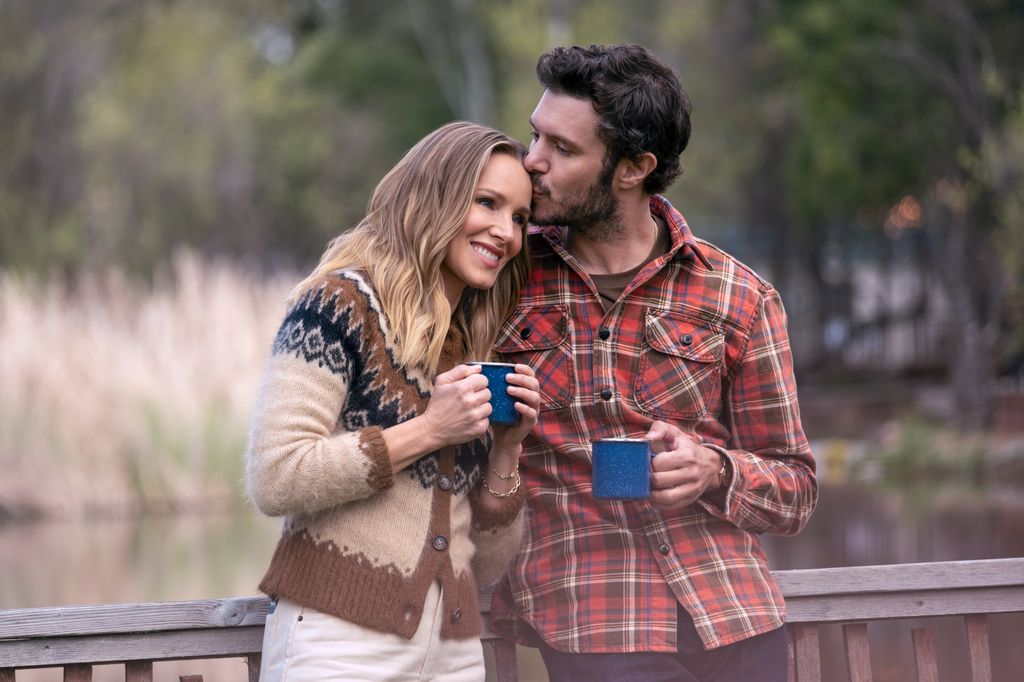 Kristen Bell y Adam Brody en 'Nadie quiere esto'